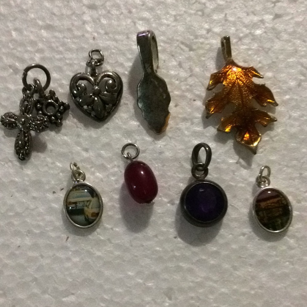 Lot of small pendent